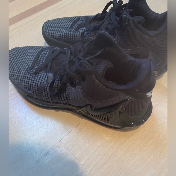 Nike Lebron Witness Vii Basketball Shoe - Picture 8 of 9